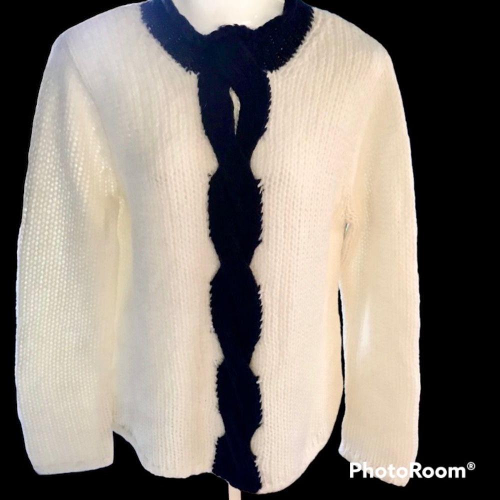 LL Bean Light Cream & Navy Soft & Warm Sweater, Size Medium.